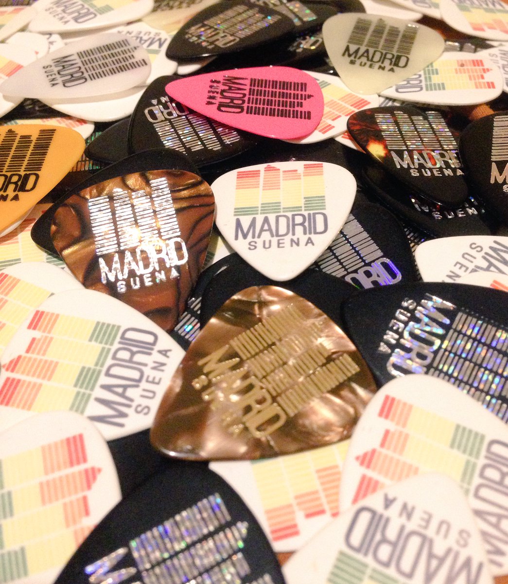 Ya tenemos nuestras púas personalizadas #MadridSuena #púa #Musica