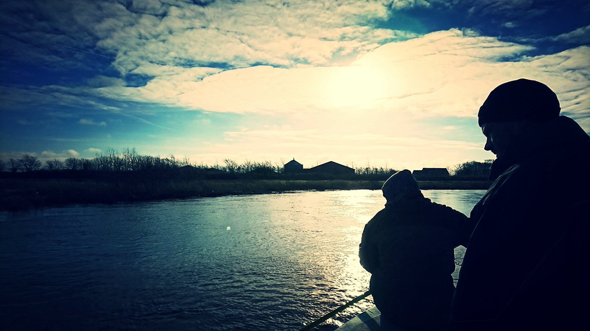 kbg_conserv's tweet photo. from dusk to dawn, we work to understand Atlantic salmon survival &amp; migration @AarestrupKaa #salmonids #research #fishyscience https://t.co/76J3OtJhjh