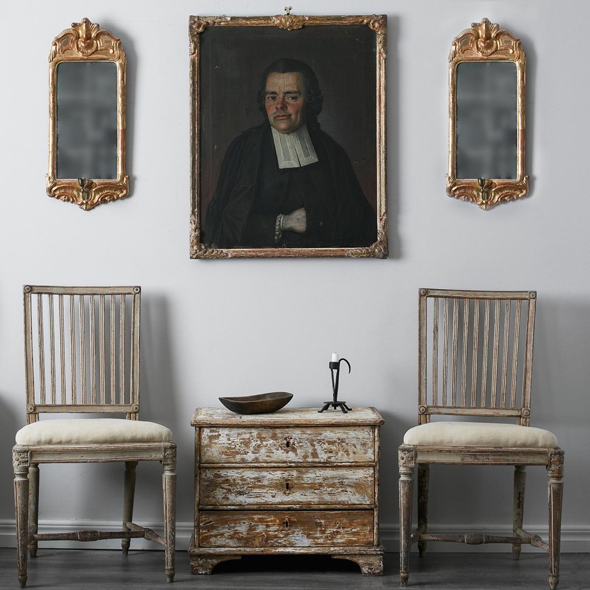 Here are three reasons to love #Swedish #Gustavian style → bit.ly/1QjIxOv #scandinavian #interiordesign #design101 #swedishstyle
