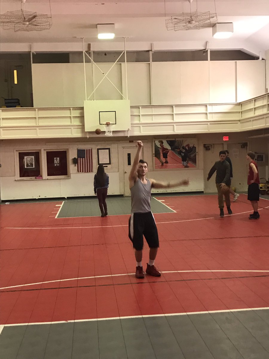 SCAMrCoachD's tweet photo. @SCADragons @swartzcreekad @swartz_creek Three Point Shooting Champion https://t.co/Xq5bKnSVi9