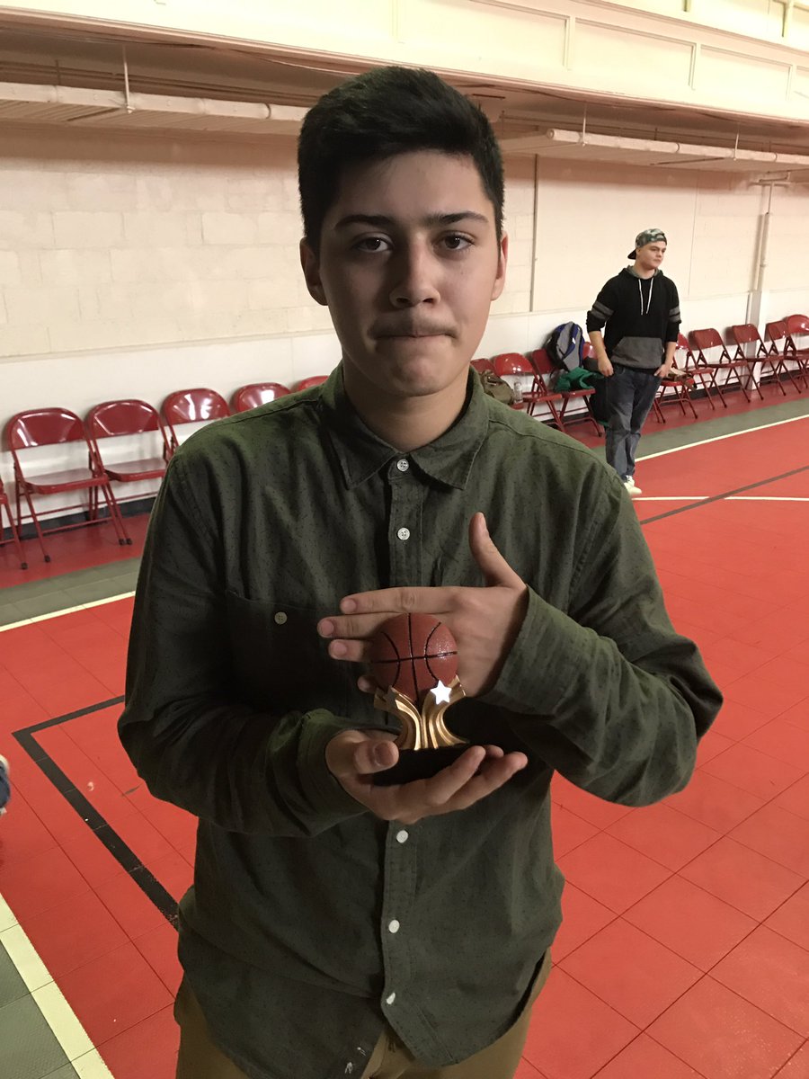 SCAMrCoachD's tweet photo. @SCADragons @swartzcreekad @swartz_creek Half Court Shooting Champion https://t.co/bxOuqQEeaN