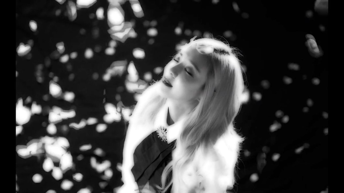 Let's Play 2NE1! tweet media