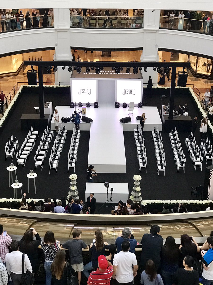 PaulWathan's tweet photo. Great performance by @JessieJ at the @MallofEmirates this evening! Right place at the right time 😃 #Fashiontainment #Dubai https://t.co/MrmaIwChYL