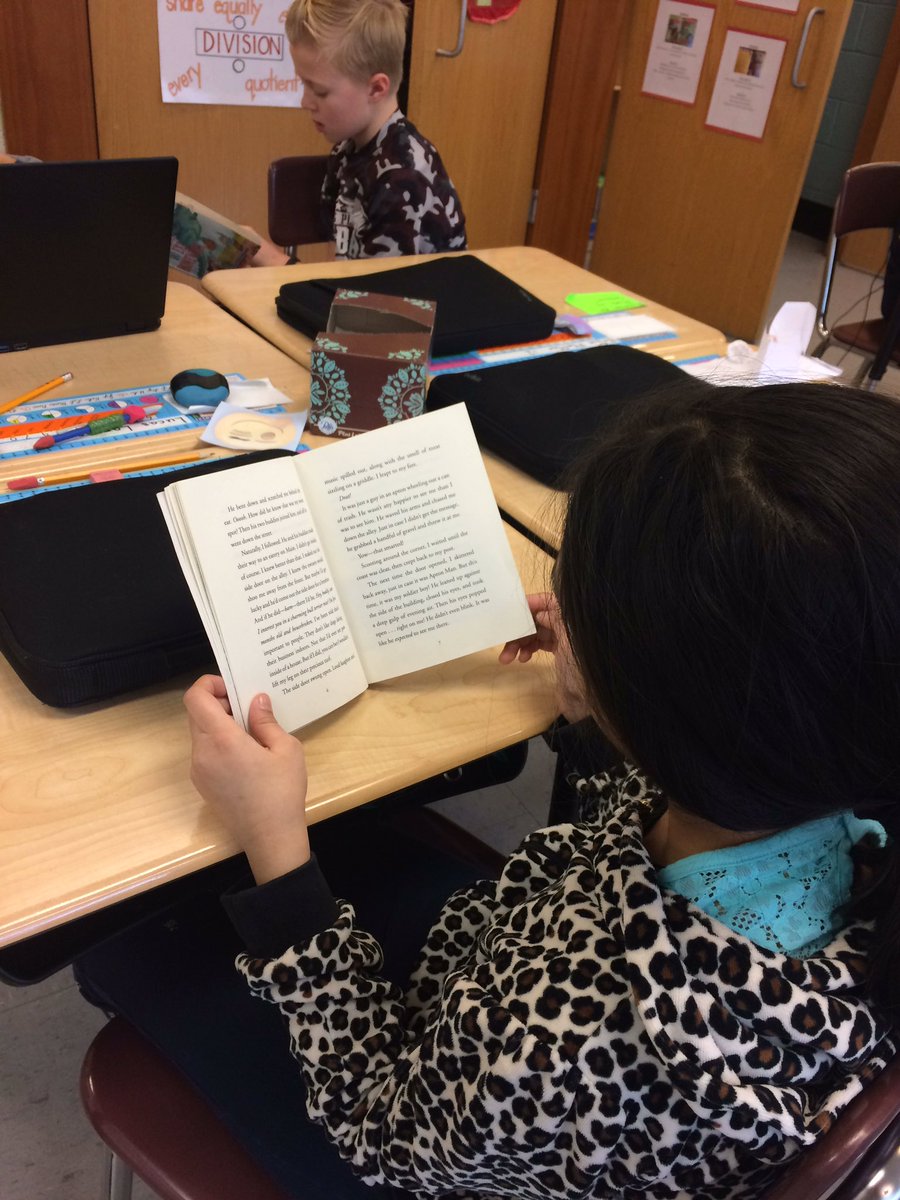 MPCrudele's tweet photo. Eyes on text time! @pmgmcgee #eyesontext #themoreyouread 57minutes #wegotthis https://t.co/Tq4Cz6BOQ9