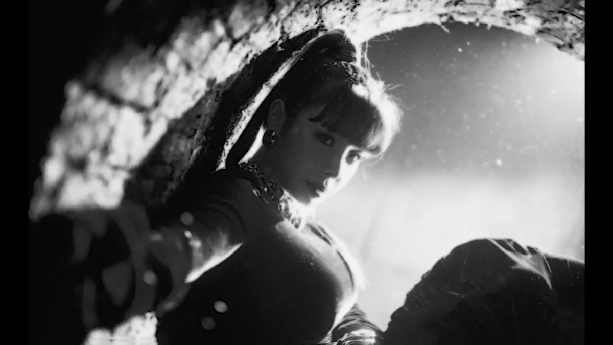 Let's Play 2NE1! tweet media