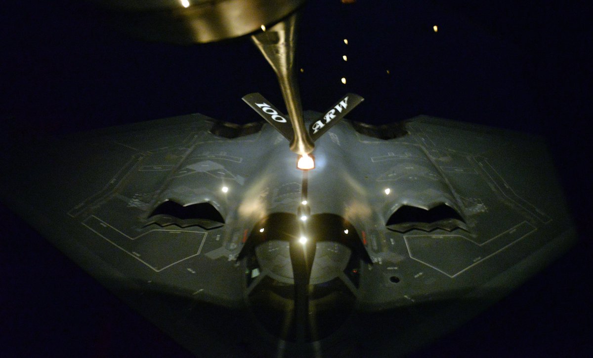 AirMobilityCmd's tweet photo. Fifteen #KC10s & #KC135s from 3 continents enabled 2 #B2s to bomb 2 #Daesh camps in #Libya Jan. 18. Read more here: https://t.co/k4Z89ZbVpX https://t.co/nJRNA2tXUm