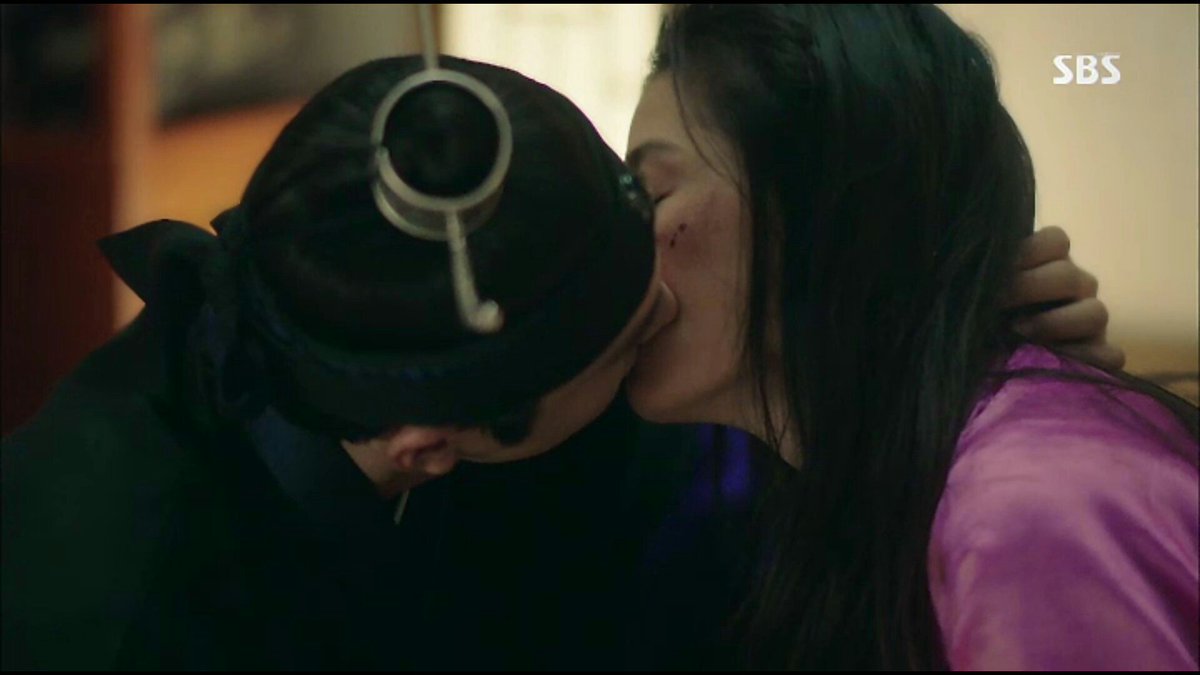 Orin Lily キスシーン振り返ってみたけど 笑 今回どれもこれも何でこんな真横に顔傾けた90度直角キスなの 人工呼吸の角度じゃん 私も今回のミノのキスにはドキドキとかキュンキュンがない でもtlのミノペンはみんな盛り上がってるから私が Orin Lily キスシーン振り返ってみたけど 笑 今回どれもこれも何でこんな真横に顔傾けた90度直角キスなの 人工呼吸の角度じゃん 私も今回のミノのキスにはドキドキとかキュンキュンがない でもtlのミノペンはみんな盛り上がってるから私が