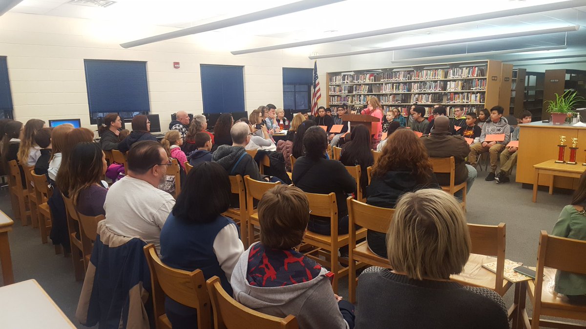 cgonzalezrlms's tweet photo. Last night we had our school wide Spelling bee. Great turnout. Congrats to our winners! #RLMSpride https://t.co/siXMkVZy9w