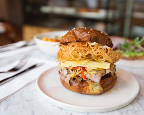 Greenpointers's tweet photo. New #Williamsburg joint Sunday In Brooklyn offers more than a standard menu. #restaurant #sundayinbrooklyn https://t.co/67kUwhJ7GU https://t.co/6idjcMzpFt