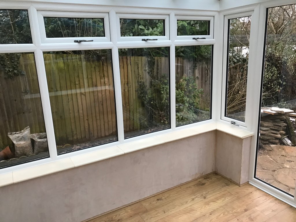 BarongWindows's tweet photo. First #Conservatory in 2017. new #Decstone internal cills. #Ultraframe roof, installed in #EastGrinstead by #Barong https://t.co/Lsrxx5STfH