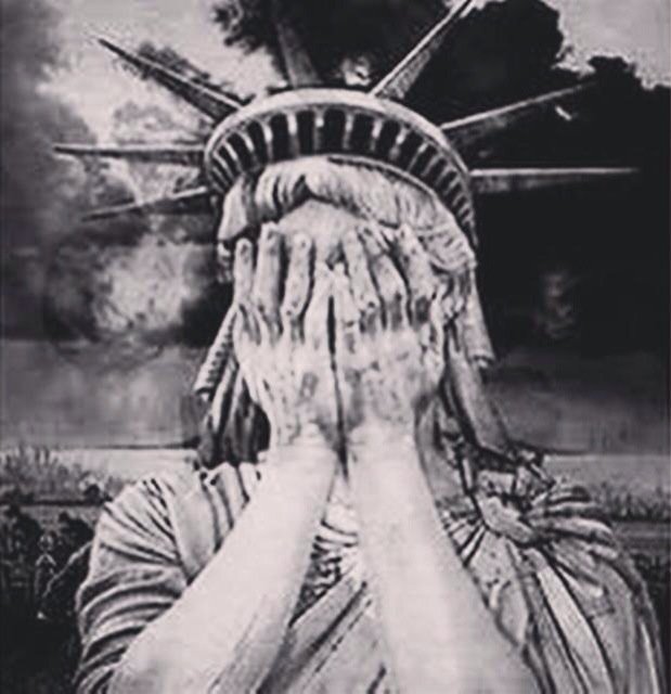 OneBattyBetty's tweet photo. Give me your tired, your poor,
Your huddled masses yearning to breathe free
#Inauguration
#WeepingAngles https://t.co/xY9ZfL5PC9