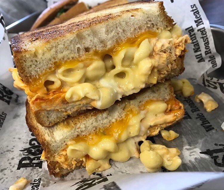 FatGuyMedia's tweet photo. #NationalCheeseLoversDay brought to you by the buffalo mac and cheese sandwich from @RoastSandwich. Beautiful. #FatGuyApproved #LongIsland https://t.co/gKnIiFjyB9