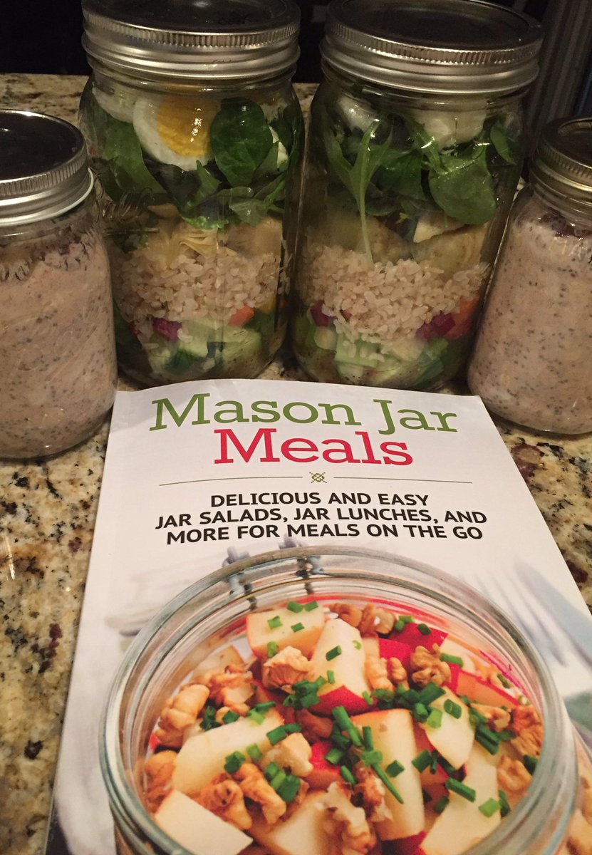 FitFoodFun's tweet image. Create mason jar meals over the weekend. It's a great way to prepare for your busy work week:  #HealthyEating Easy &amp;amp; Fun