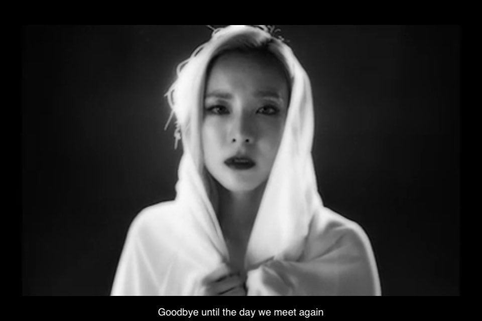 krunges's tweet photo. ❝ Goodbye until the day we meet again ❞
#NEVERSAYGOODBYE2NE1 https://t.co/MvR87WJwug