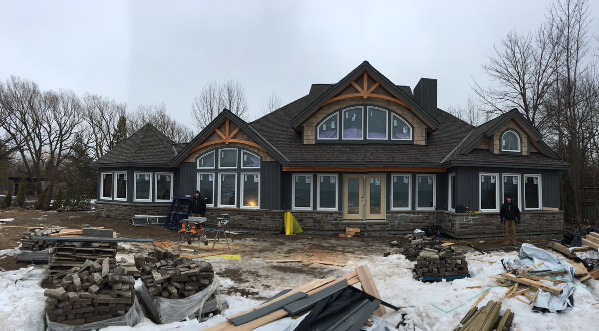Benyoung_86's tweet photo. Finished up the exterior siding and trim today ππ» #scotbuild https://t.co/bYglwIwBvw