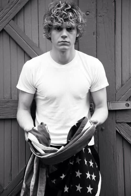 HAPPY BIRTHDAY EVAN PETERS         