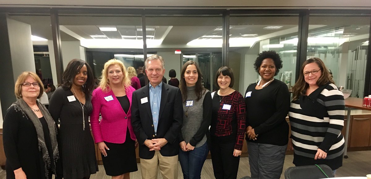 robcrain's tweet image. DBA - #2017YearofUnity. Thx to members who hosted discussions on race this Monday to bring our City #StrongerTogether @DallasBarAssoc