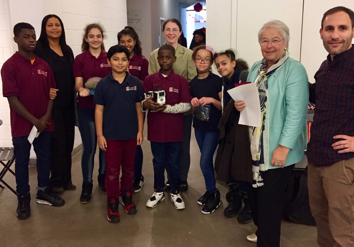District1NYC's tweet photo. PS 188 #MakerStudents shared social action Maker Projects w/ Tchr @TheTechbrarian and @CarmenFarinaDOE during the #D1PrinConf @girlsclubny https://t.co/rMNorwL0Yg