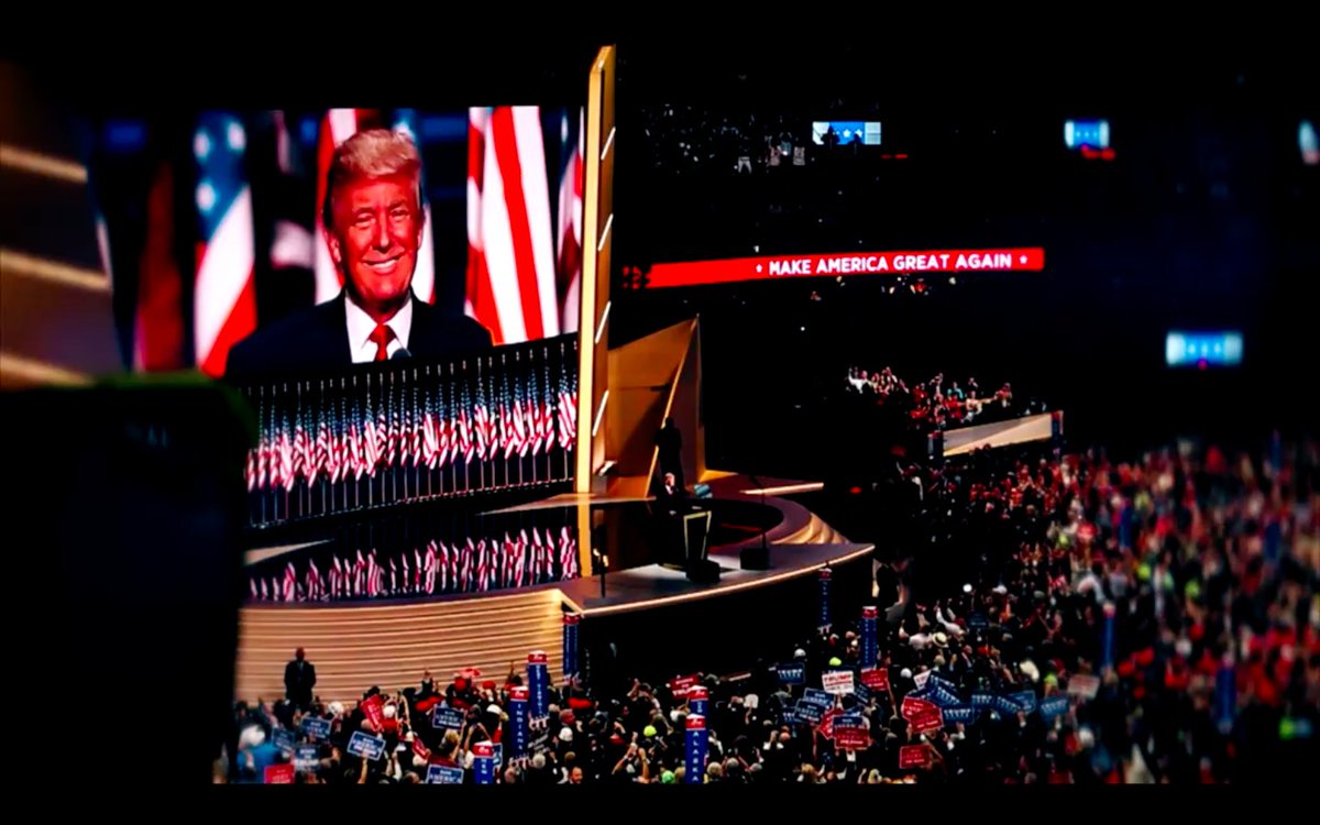EdithParisTV's tweet photo. #TrumpInauguration : Let's meet Trump's voters on a road trip through the USA by @spiceemedia  >> https://t.co/NZhHXA9otw https://t.co/ZAmDjqSUHf