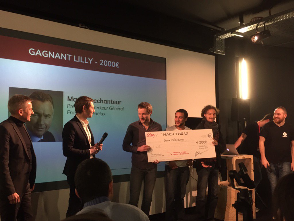 JobIRL's tweet photo. L équipe Elys de @42born2code remporte le prix @LillyPadFR et 2000 euros #hacktheui https://t.co/kUHT3e670B