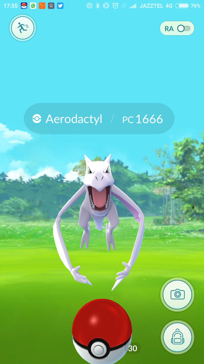 pokemistac's tweet image. Chicos, en el paseo de Roma. Un Aerodactyl @PokeGo_MERIDA @PokeGoMerida @PokemonGoExtrem