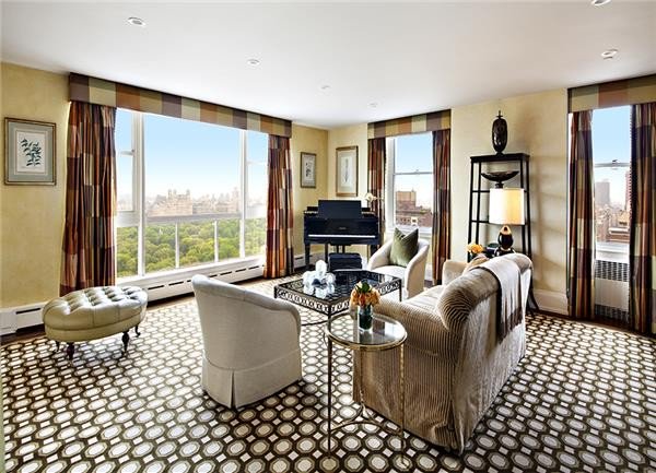 DesignerREstate's tweet image. Flat Friday! 1BR 2B apartment in #NYC renting for $90,000/mo! This apartment comes with 24 hour room service, personal shoppers, and more!