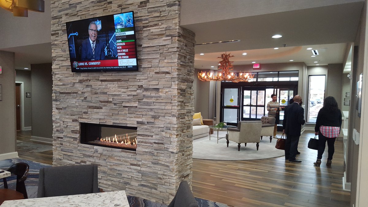 conreal's tweet photo. Employees enjoyed the internal Homewood Suites Opening Event in Arlington. Truly proud of the hard work.
#conreal #nextproject #Hilton https://t.co/CM1tXIx8KZ