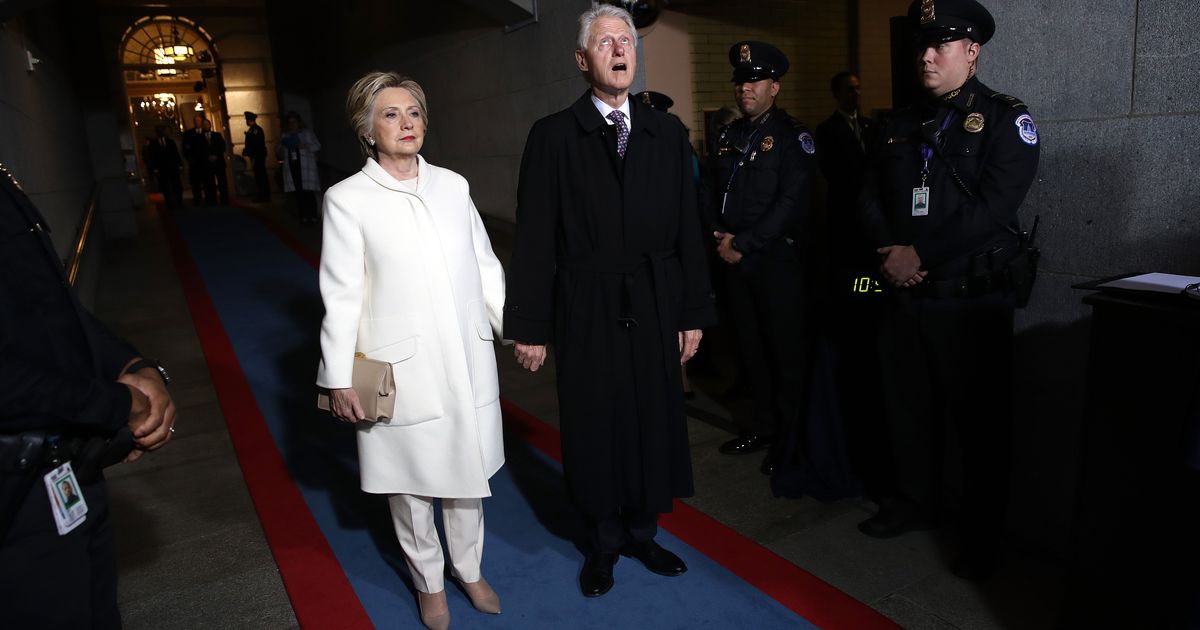 Taahakhalid's tweet photo. The one photo that sums up how Clinton supporters feel today https://t.co/B0jVl47Kwn #Bill_Clinton #Inauguration_2017 https://t.co/6k3LRVPJIy