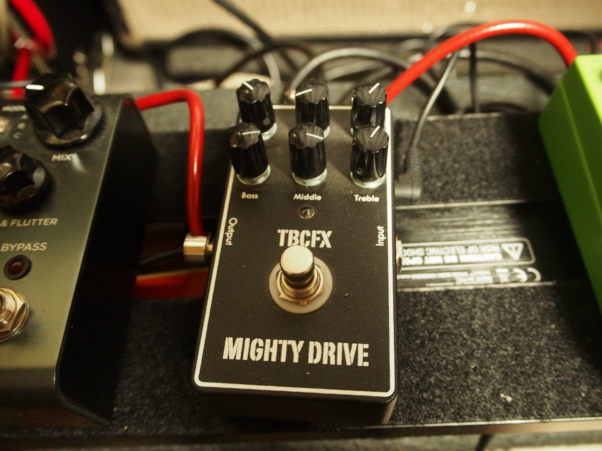 オカモトファー クロス ふぁぼされた数だけ自分の機材の話をする 10 Tbcfx Mighty Drive 3 マイケルランドウのod 100のライブの音をモチーフにしたペダル ボリュームや弾き方で音色をコントロールするのが楽しくなるペダルです 下手ですが固定ツイートの音源もこれを オカモトファー クロス ふぁぼされた数だけ自分の機材の話をする 10 Tbcfx Mighty Drive 3 マイケルランドウのod 100のライブの音をモチーフにしたペダル ボリュームや弾き方で音色をコントロールするのが楽しくなるペダルです 下手ですが固定ツイートの音源もこれを