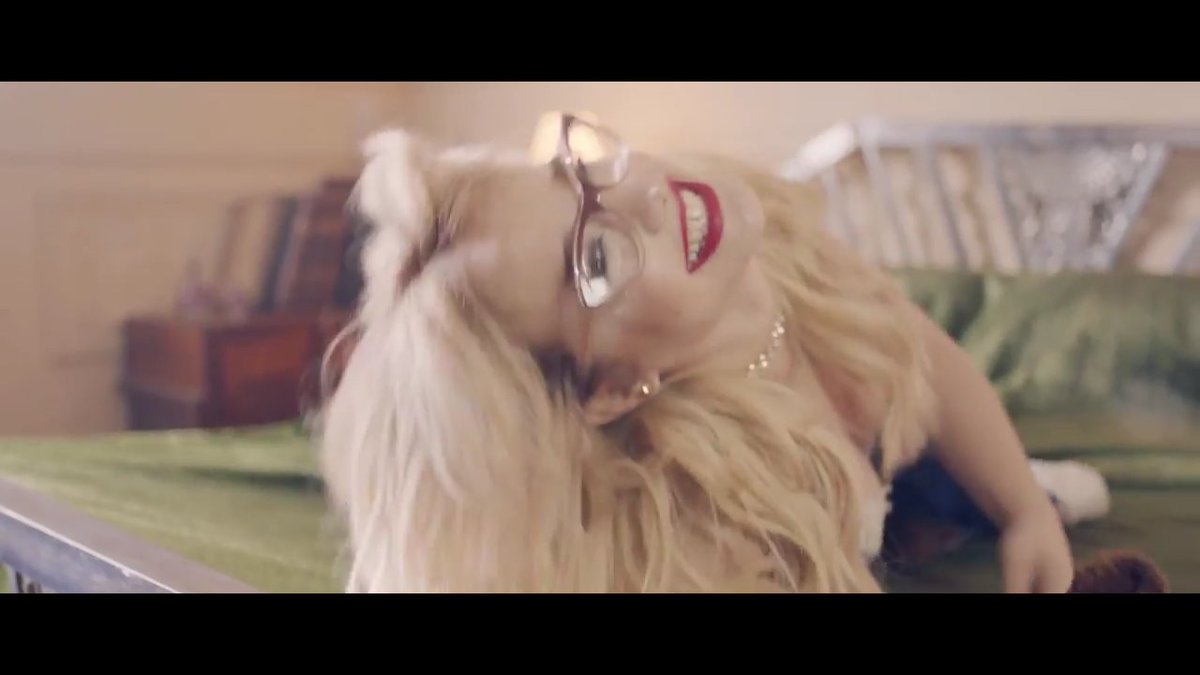 AngeTPerfecta's tweet photo. Enamorada de esta parte❤ #ENAMORADAdeLaVidaRosa @angelatorresok https://t.co/LyMCf2GWFq