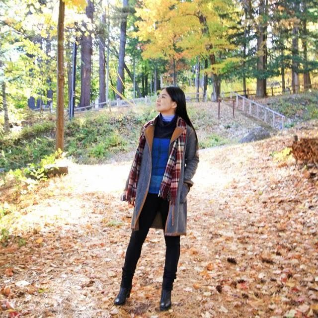 Jia_Collection's tweet photo. Taking a moment to appreciate the view in my Izolda reversible turtleneck pullover. #welovefashion #jiacollection #luxuryfashion #reversible https://t.co/mMEVNnVfgP