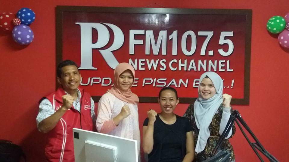emka_khamdan's tweet photo. Menyapa cust
Mengabarkan Fitur #Indihome

TVOD &amp; Ch HD
Movin
CATCHPLAY
iflix
Viu

https://t.co/rdEaKKuput @PRFMnews @ocetea #KipasBudayaRACE https://t.co/3nJ7NnAZqj