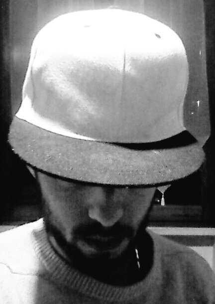 Real_ThonyMd's tweet photo. Se mi piego sappi che non è per farti l'inchino ma per allacciarmi le scarpe
Le mie non sono testi ma opere d'arti
#newanno
#hiphoparte https://t.co/5vlb4bQdks