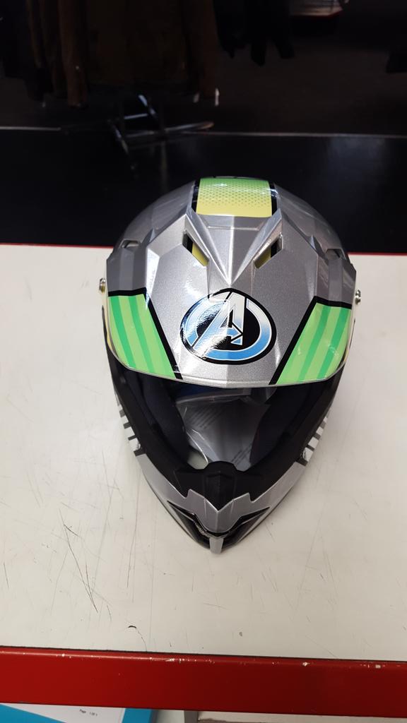 js_maidstone's tweet photo. New in #avengers #marvel #youthmx helmet while stocks last! Full size range available https://t.co/qDpLFesPDU