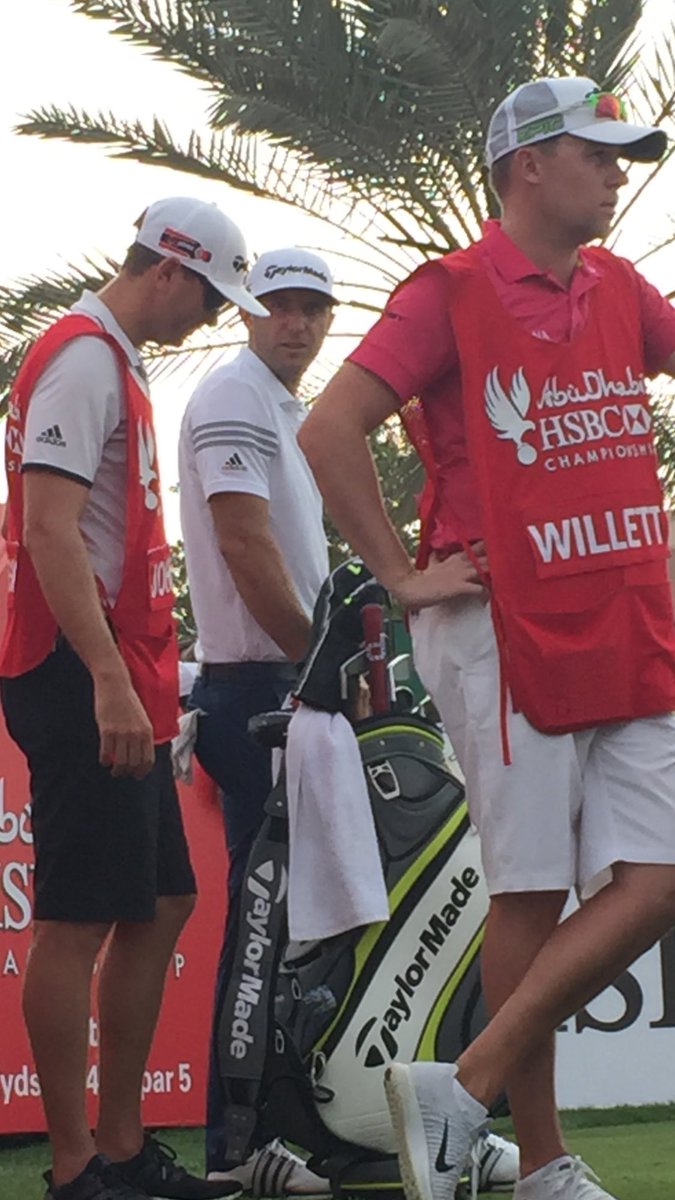 What's wrong <a href="/DJohnsonPGA/">Dustin Johnson</a> 😁??
I can't take a picture of you 🙈😜?
#AbuDhabiChampionship