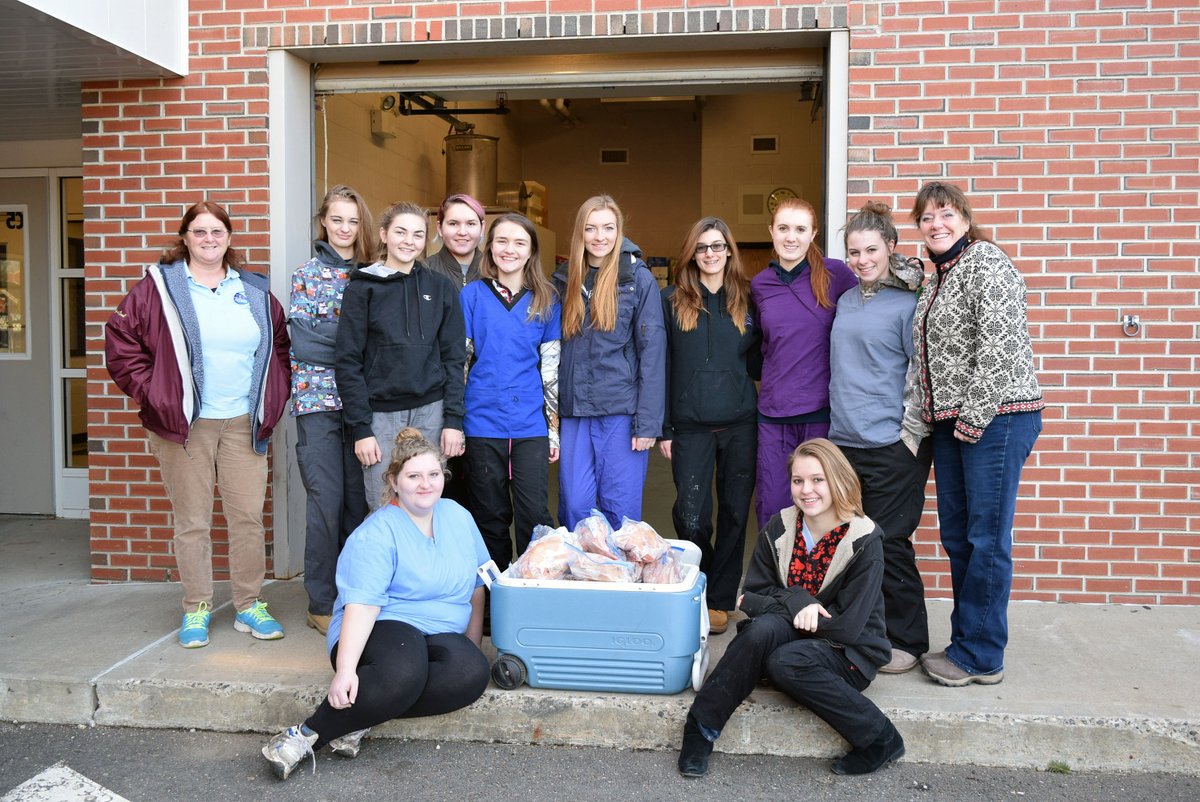 ACCESS_CAA's tweet photo. TY @EOSmithHS for #nonprofit #Food #Donation https://t.co/7dGSOD90oG #FoodAssistancePrograms #nutrition #health #communityaction #NonProfit https://t.co/H2c96bQVDH