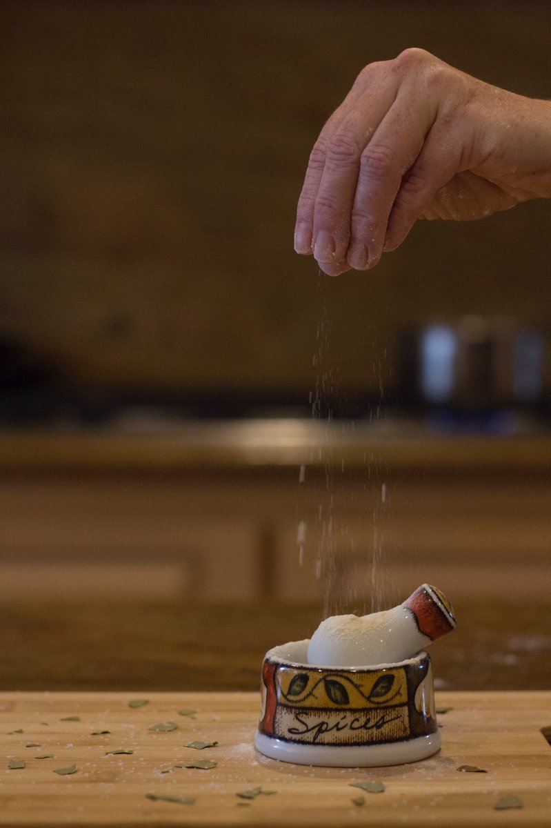 Chef Lynette making her Creole Spice Blend!! Used in many of her dishes but specifically her Etouffee dish! 
📷 by @meredithjames94 
#foodie