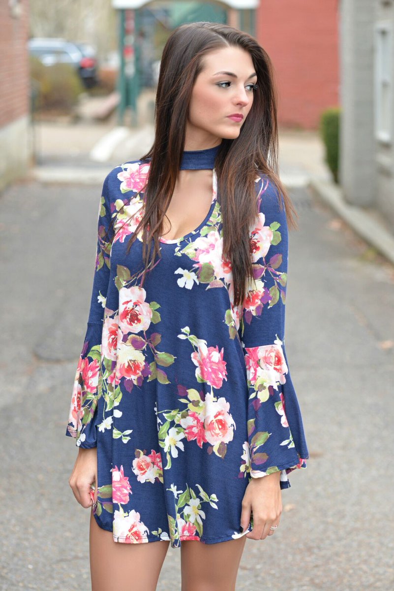 PaisleyRooster's tweet photo. Valentine's Day is right around the corner. Look lovely for date night in this floral print! #vday #shoplocal #ColliervilleTN #ArlingtonTN https://t.co/1ac5ufEfNX