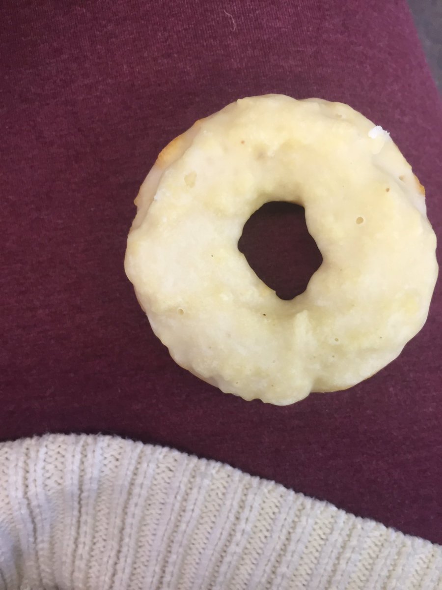 chelsdameron's tweet photo. Donut Friday y'all 🎉😍😋 https://t.co/dITm92Muli