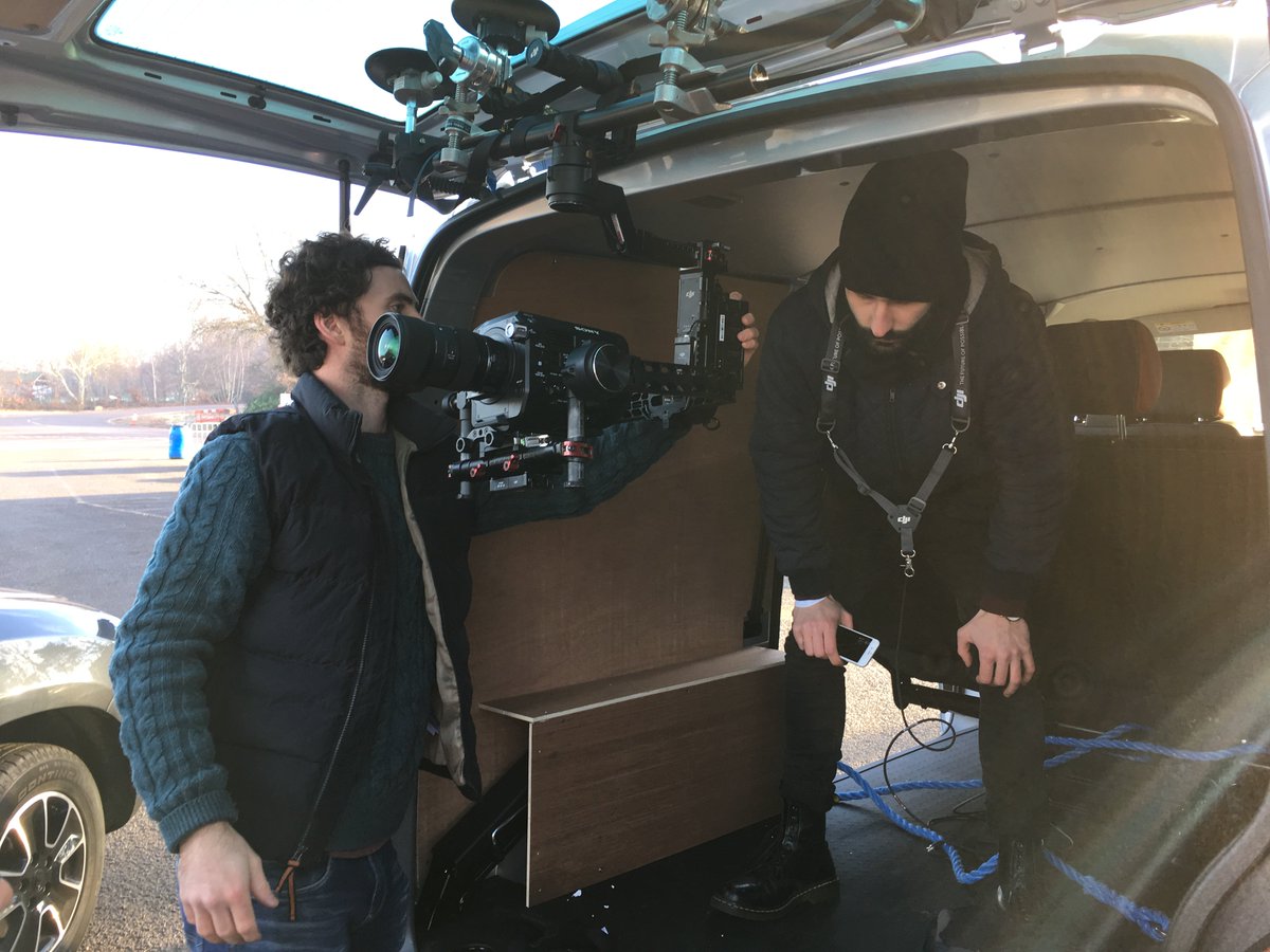 LilianaDias_AV's tweet photo. @DennisFilm at work rigging a cool brand new #VWtransporter @Volkswagen_CV @AutoExpress #trackingvehicles https://t.co/h968e0TKRs