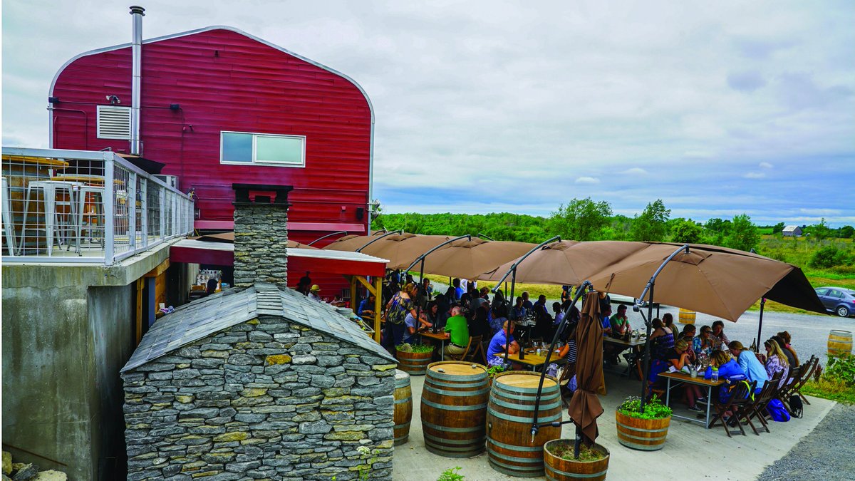 foodismTO's tweet photo. Prince Edward County has a reputation for award-winning viticulture and it's quickly becoming a food destination too https://t.co/FvCAgSXBY5 https://t.co/s5G19hR9Wz