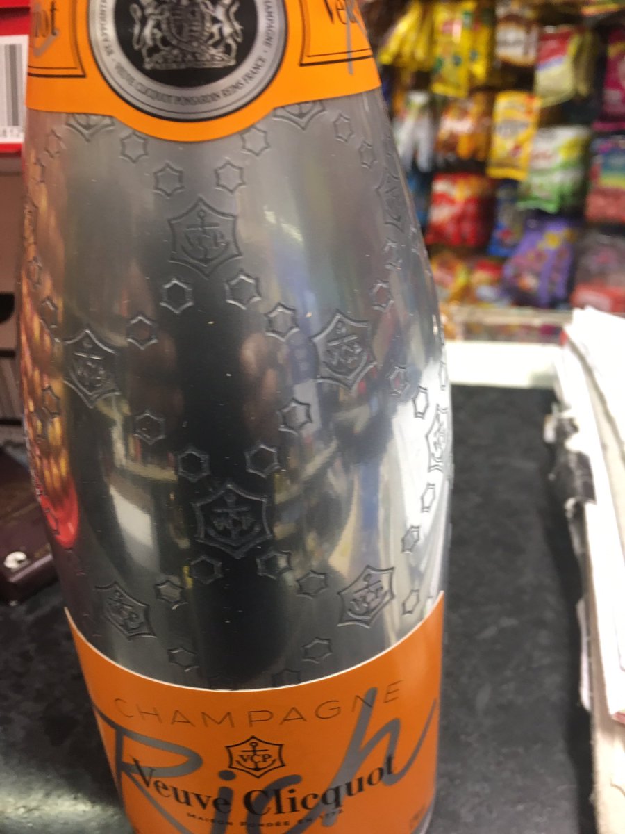 boozestore's tweet photo. #booze store##enfield ##champagne for Rich boys https://t.co/Q83OLgqdeM