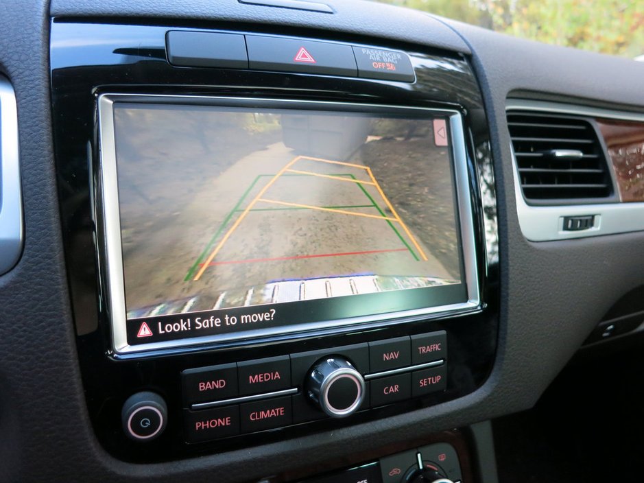 ProAutoSounds's tweet photo. Backup cameras can be incredibly useful gadgets if you find yourself needing to parallel park regularly. #ProAutoSound #Auto #Oceanside https://t.co/vCGzw7yUof