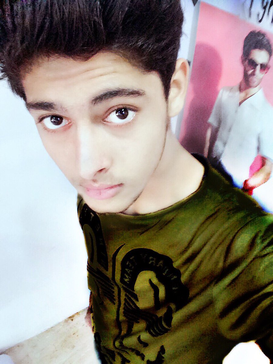 Ashfaqsheri1's tweet photo. Ashfaq Sheri https://t.co/8U2G9Iglbu