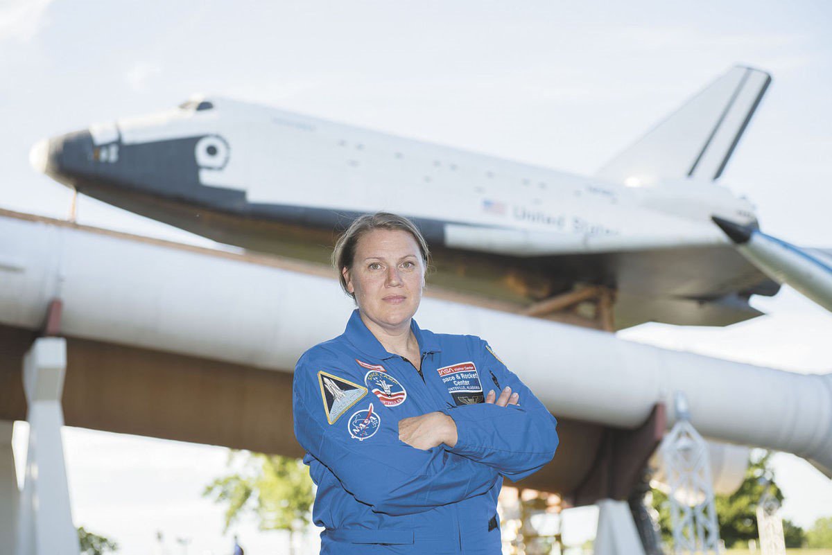 HON_Citizenship's tweet photo. #TBT Mary Groth, Alaska teacher who traveled over 4K miles for #HESA2016.
#HESA2017--how far from home is @RocketCenterUSA? https://t.co/ntNjTZ2Ij2