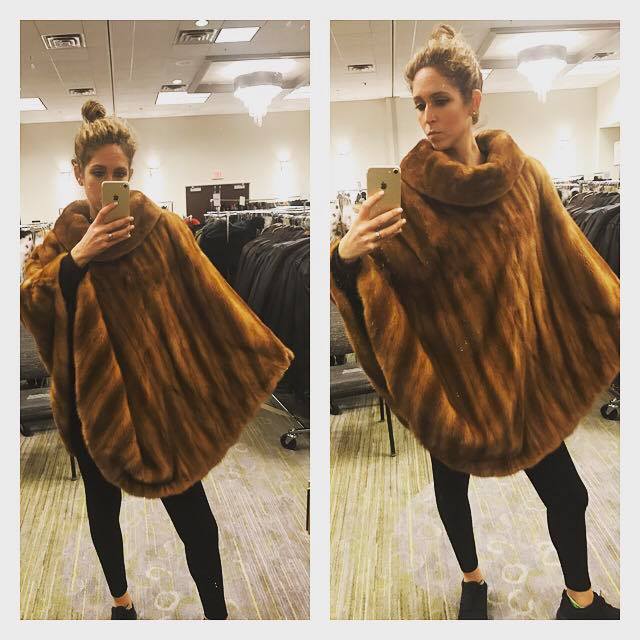 Pollackfashions's tweet photo. Whiskey Mink Cape is WOW π
#PollackFurs #FurFashion #Mink #Cape #OOTD https://t.co/lk3ErIP2E4