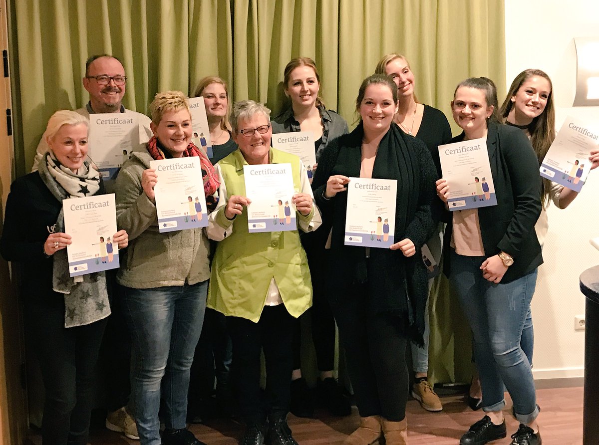 Mooi initiatief van <a href="/PLUSBLAAK/">PLUSBLAAK</a> Numansdorp : cursus voor personeel hoe om te gaan met dementie ! <a href="/SamenDV/">Samen dementievriendelijk</a> #dementie