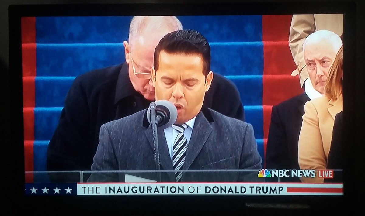 dreamgyrllnyc's tweet photo. #PrayForYourNation
#Inaugural
#PresidentDonaldTrump
#RevSamuelRodriguez
#President
#NHCLC #CONEL https://t.co/8FWRE1ER3p