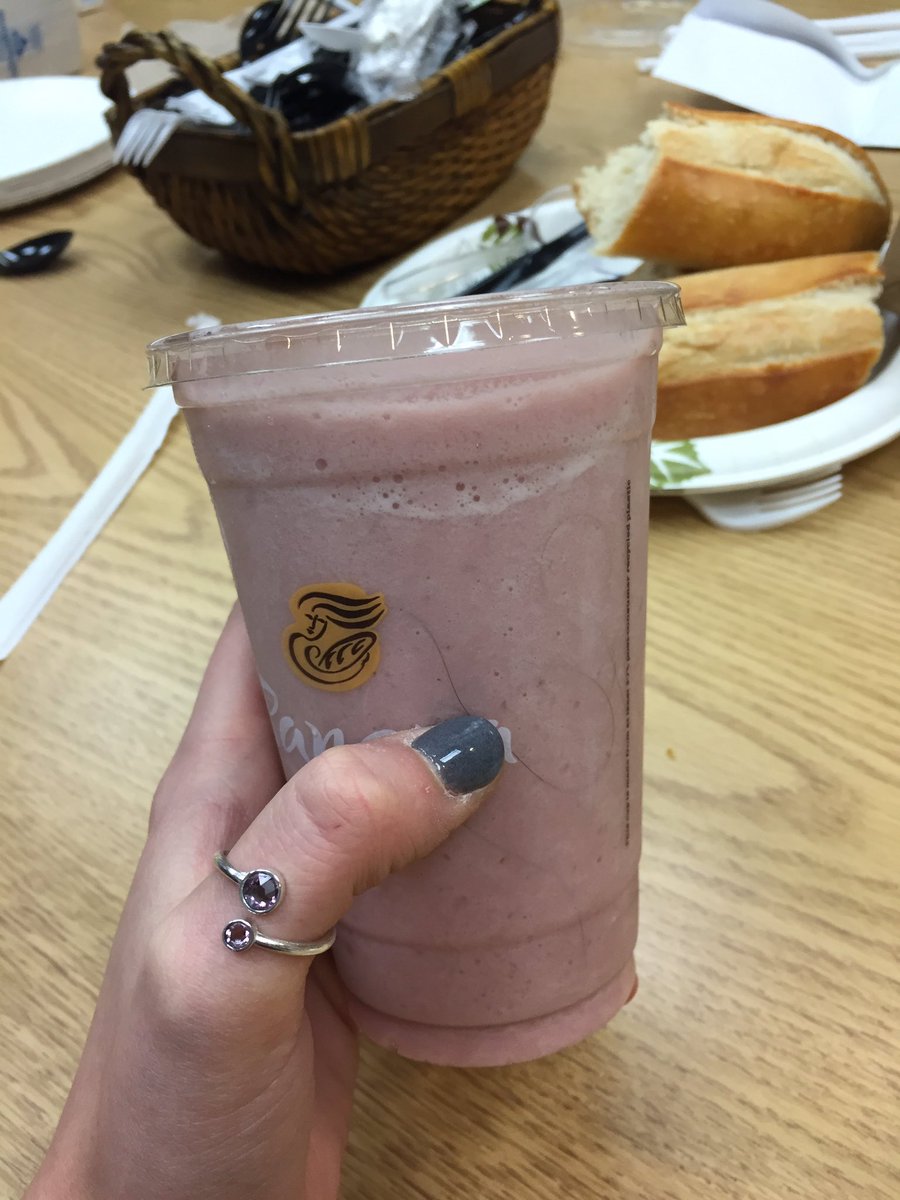 amanndagallo's tweet photo. @panerabread heyyy just a little disgusting!!! long ass hair IN strawberry smoothie?!?! cmon. https://t.co/z0qVF6e0yA