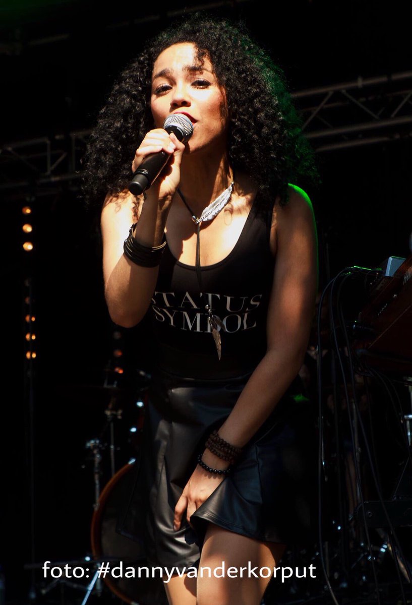 aphrodea's tweet photo. #Aphrodea #Koningsplein #vierdaagsefeesten #Nijmegen   #newmusic https://t.co/qUhCmWiXQ5